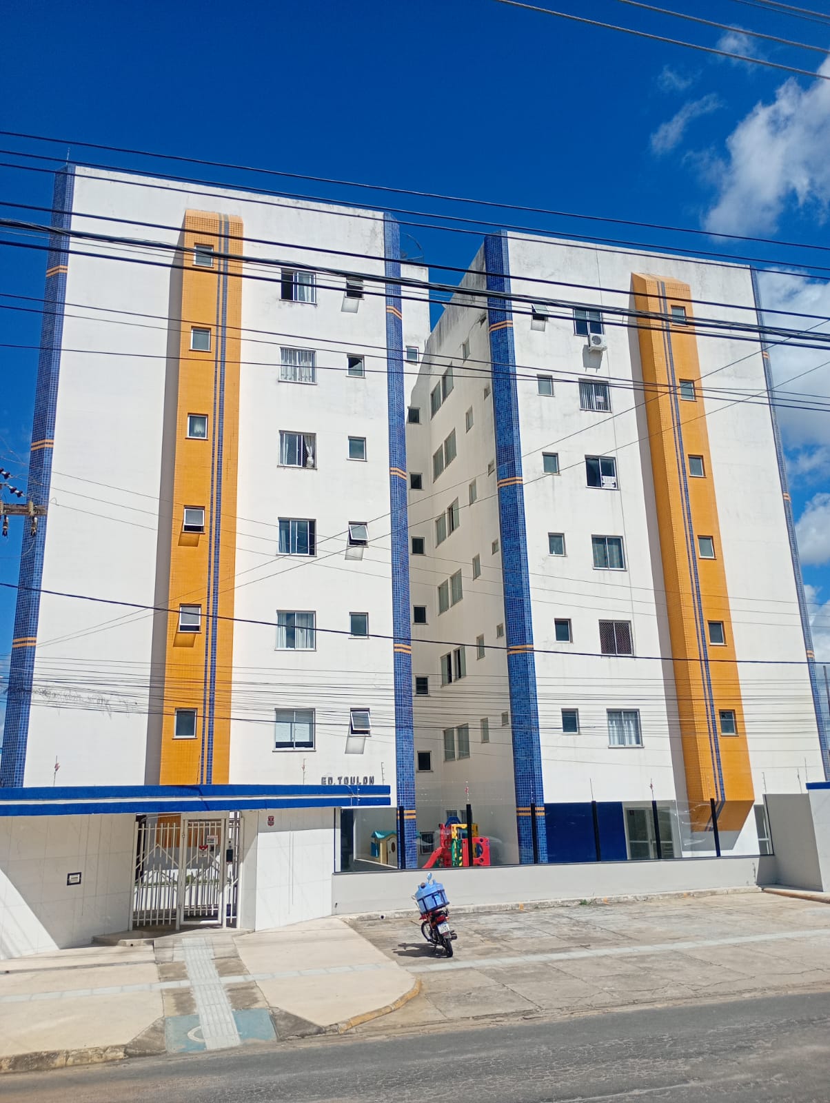Apartamento Amplo no Candeias 3 quartos